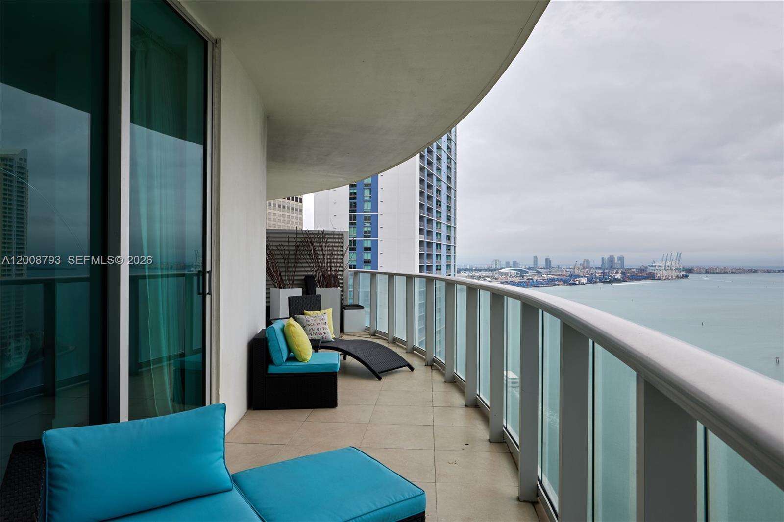Met 1 at 300 Biscayne Blvd, Miami, FL 33131 - For Rent photo 10
