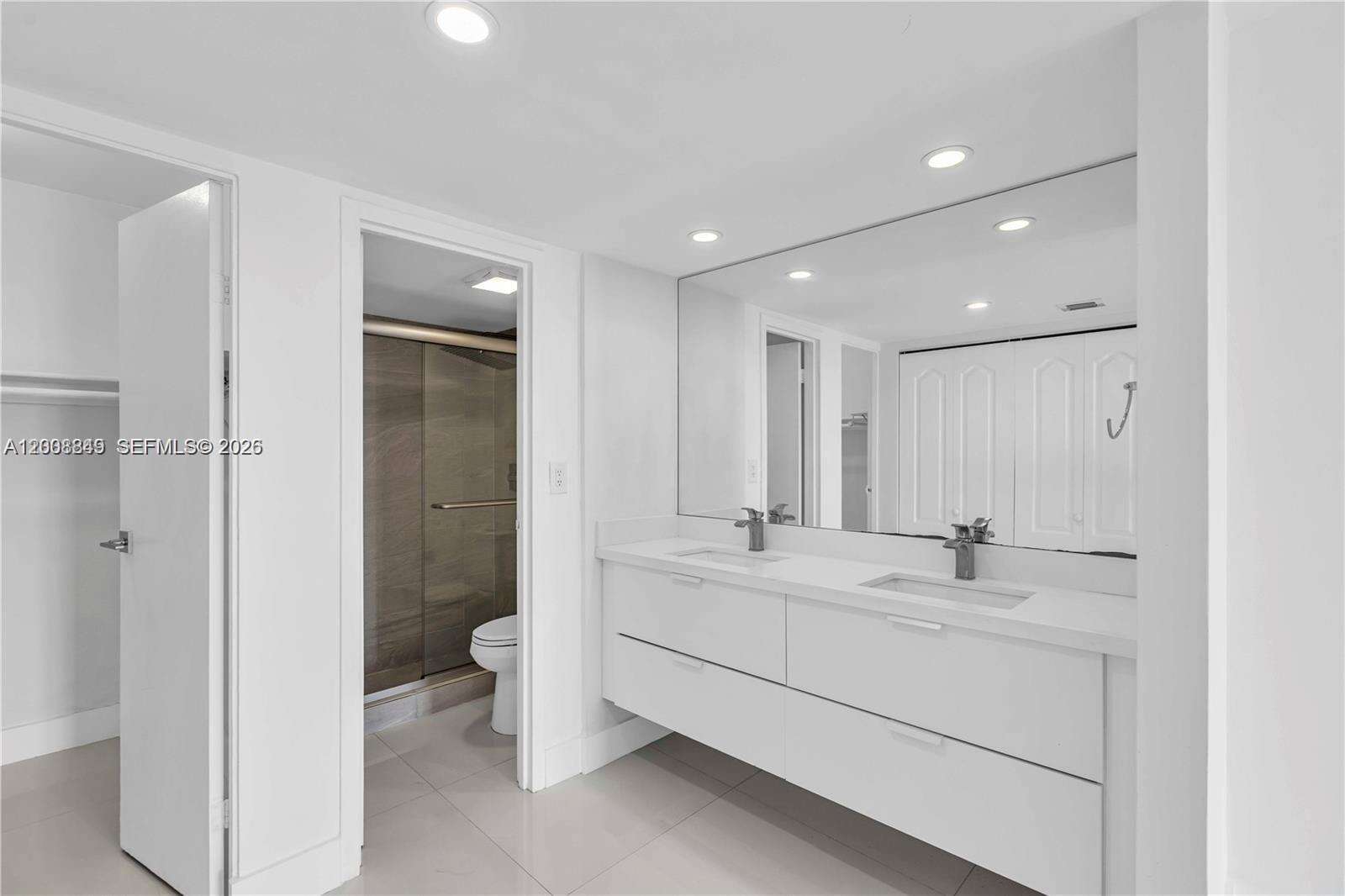 Arlen House at 100 Bayview Dr, Sunny Isles Beach, FL 33160 - For Rent photo 12