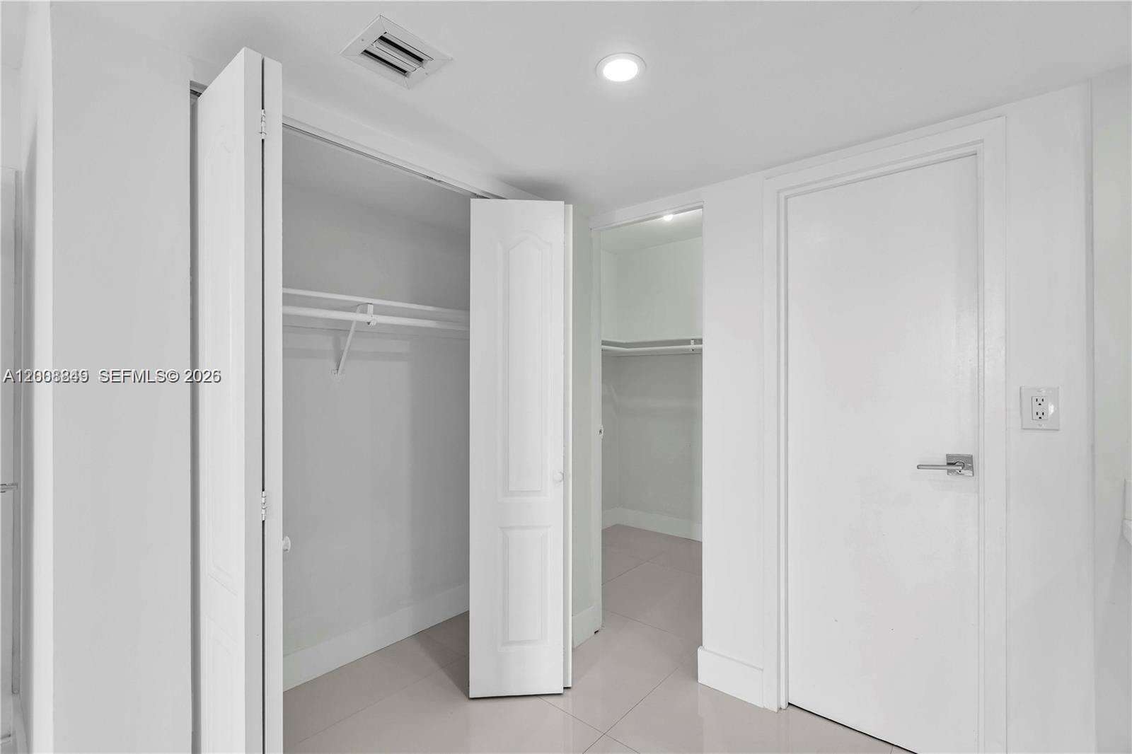Arlen House at 100 Bayview Dr, Sunny Isles Beach, FL 33160 - For Rent photo 13