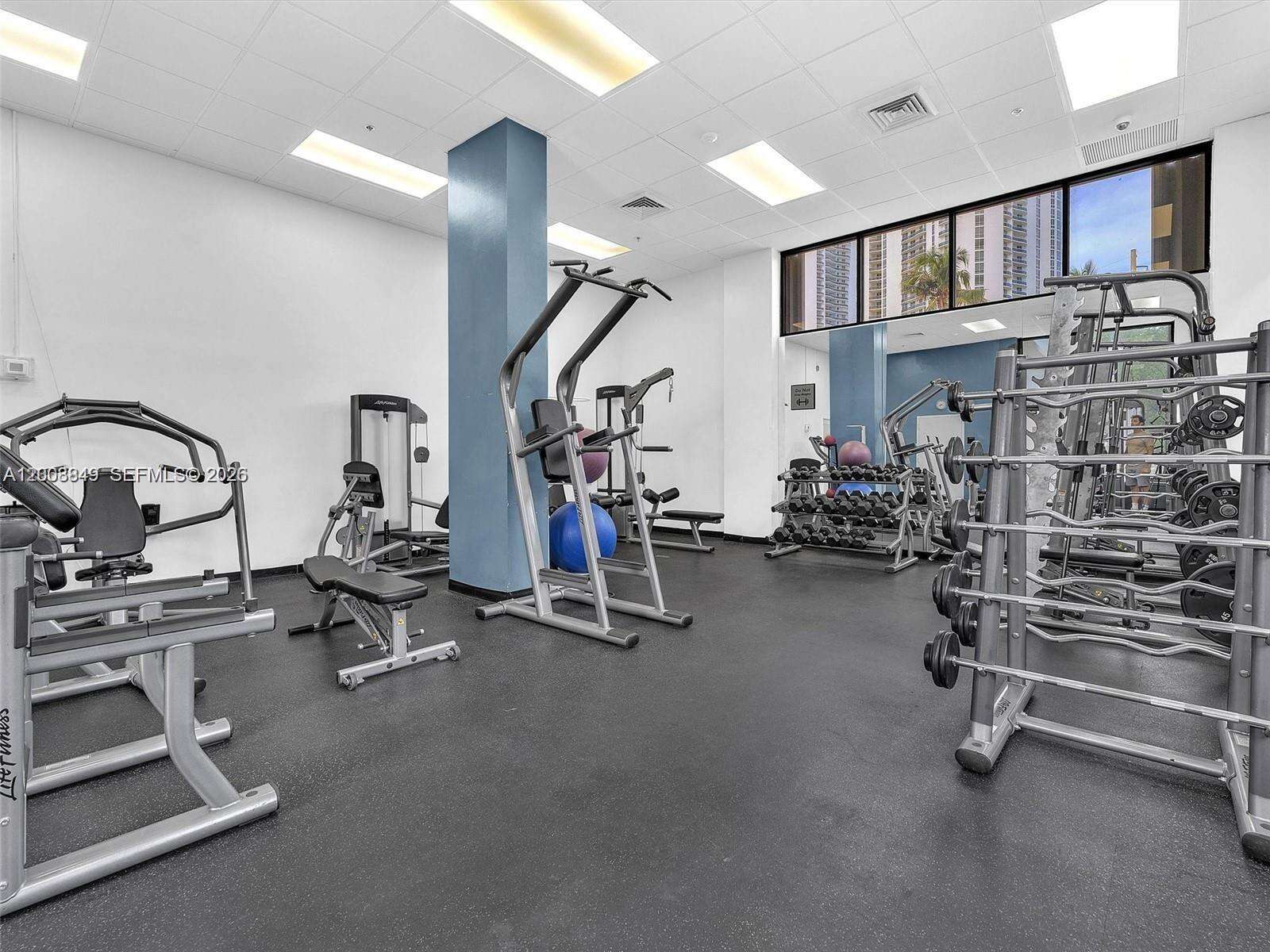 Arlen House at 100 Bayview Dr, Sunny Isles Beach, FL 33160 - For Rent photo 25