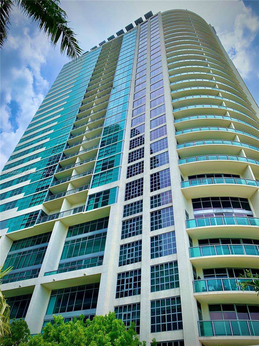 Four Midtown at 3301 1 Ave, Miami, FL 33137 - For Rent photo 2