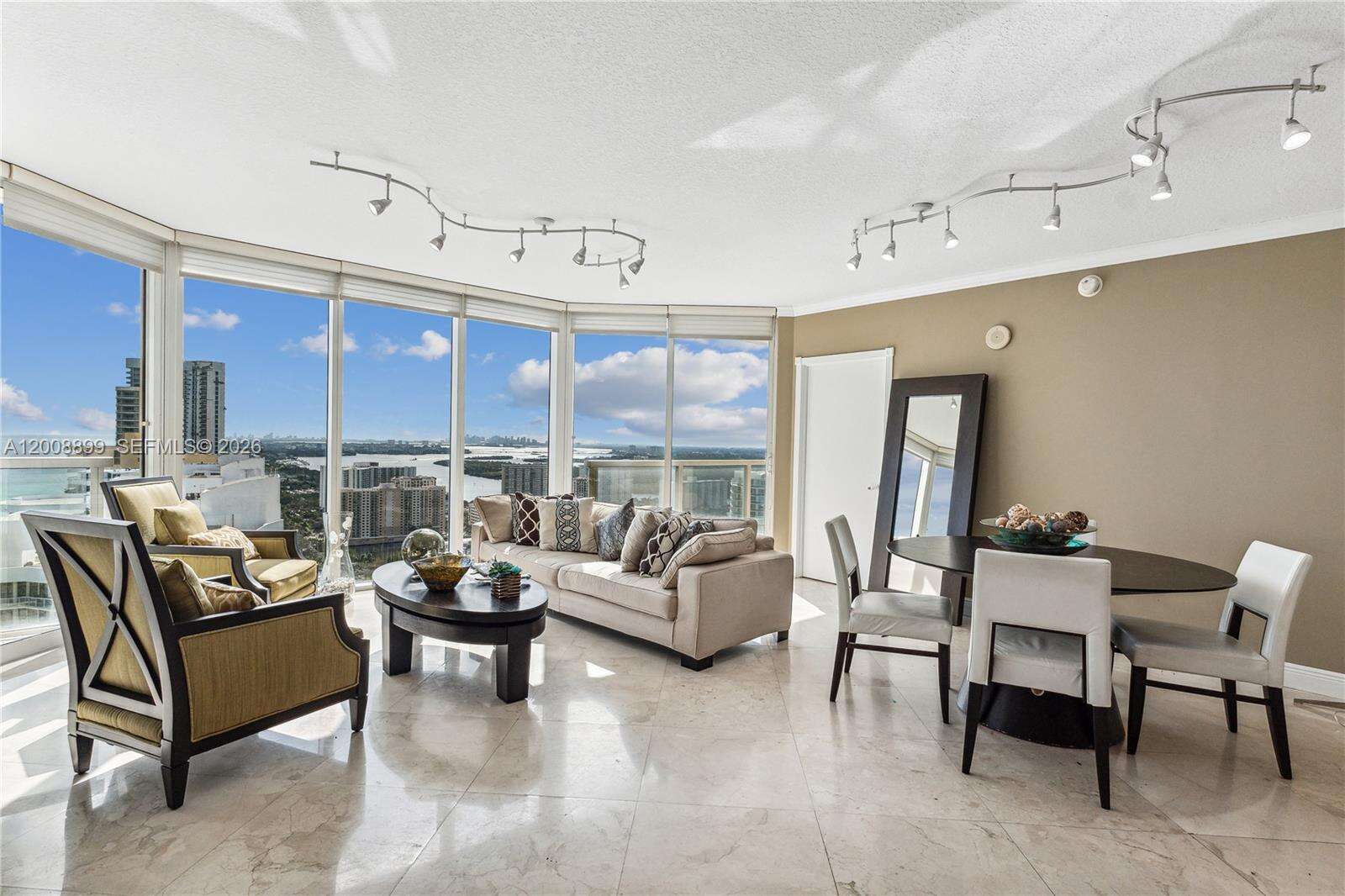 La Perla at 16699 Collins Avestr00062, Sunny Isles Beach, FL 33160 - For Rent photo 2