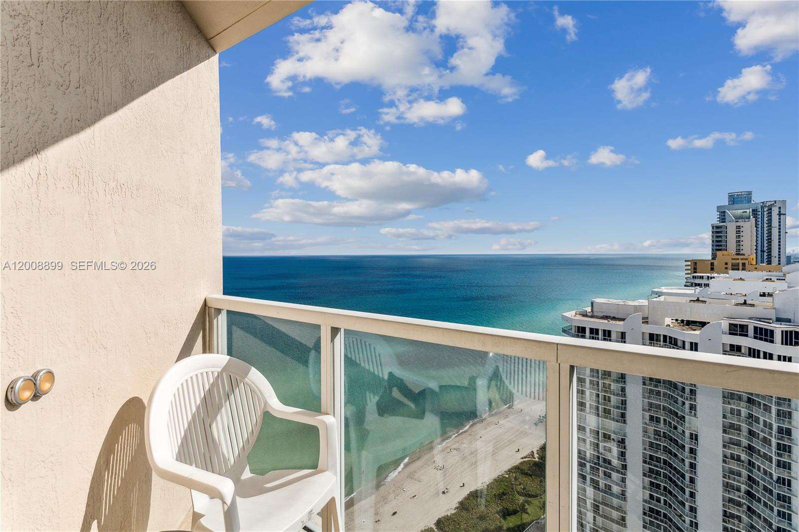 La Perla at 16699 Collins Avestr00062, Sunny Isles Beach, FL 33160 - For Rent photo 5