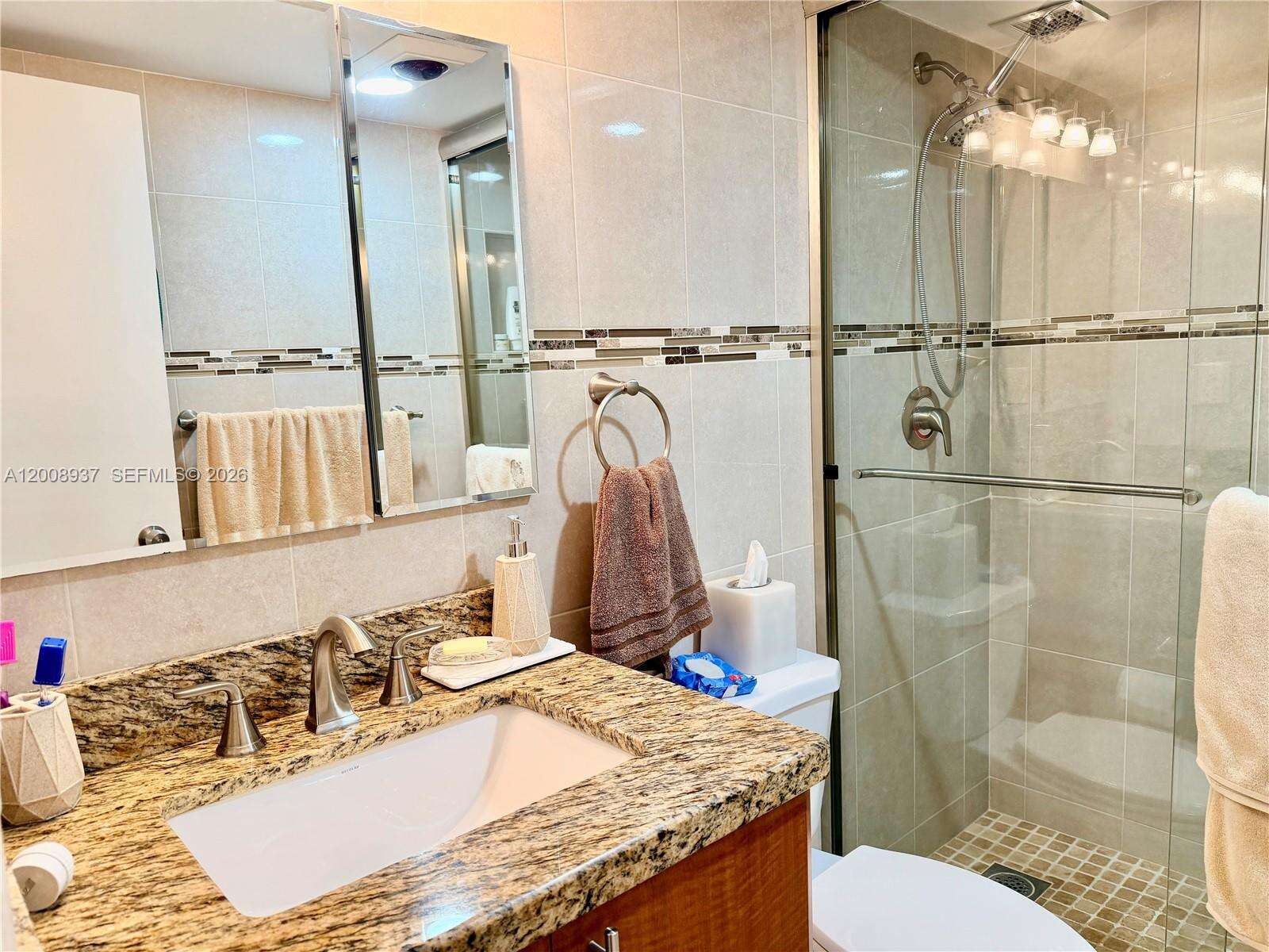 The Hemispheres at 1950 Ocean Dr, Hallandale Beach, FL 33009 - For Rent photo 11