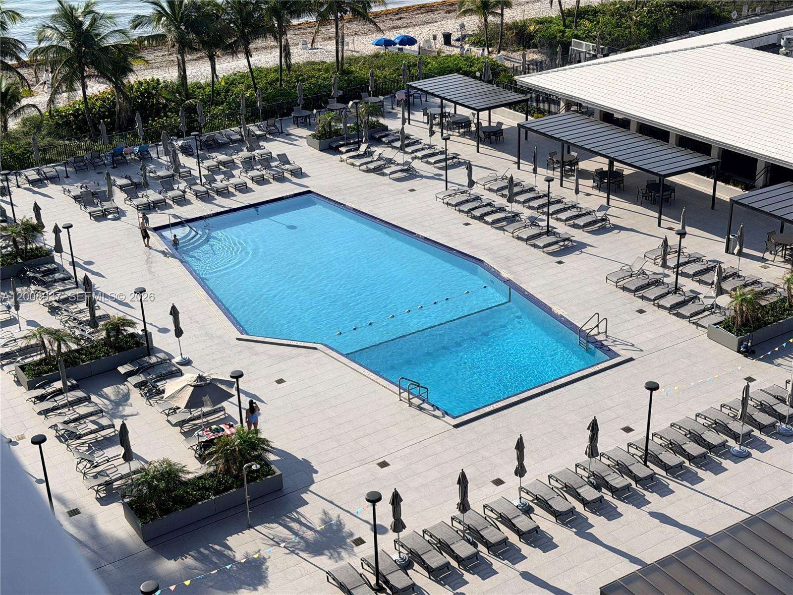 The Hemispheres at 1950 Ocean Dr, Hallandale Beach, FL 33009 - For Rent photo 18