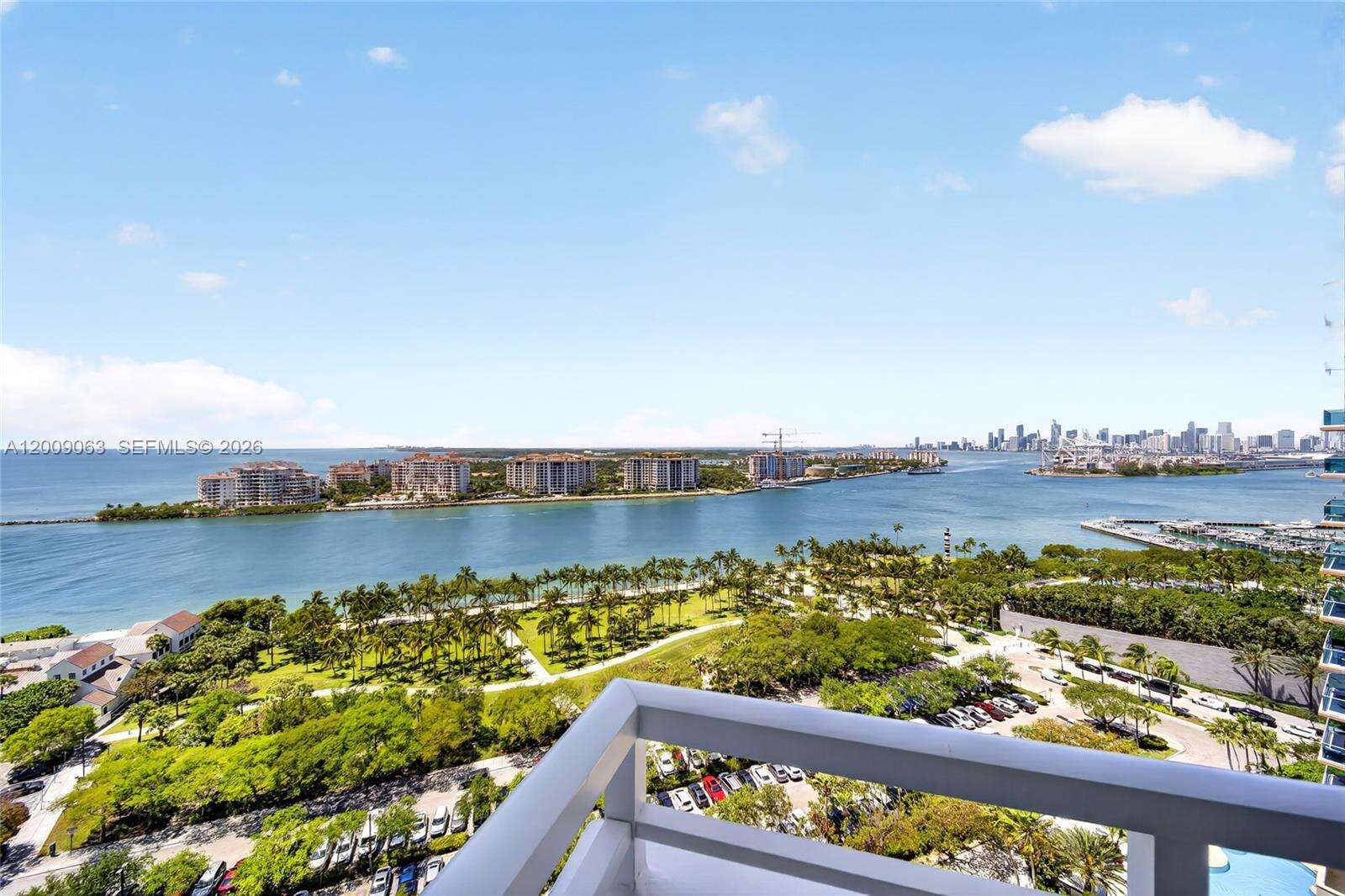 South Pointe Towers at 400 Pointe Dr, Miami Beach, FL 33139 - For Rent photo 24