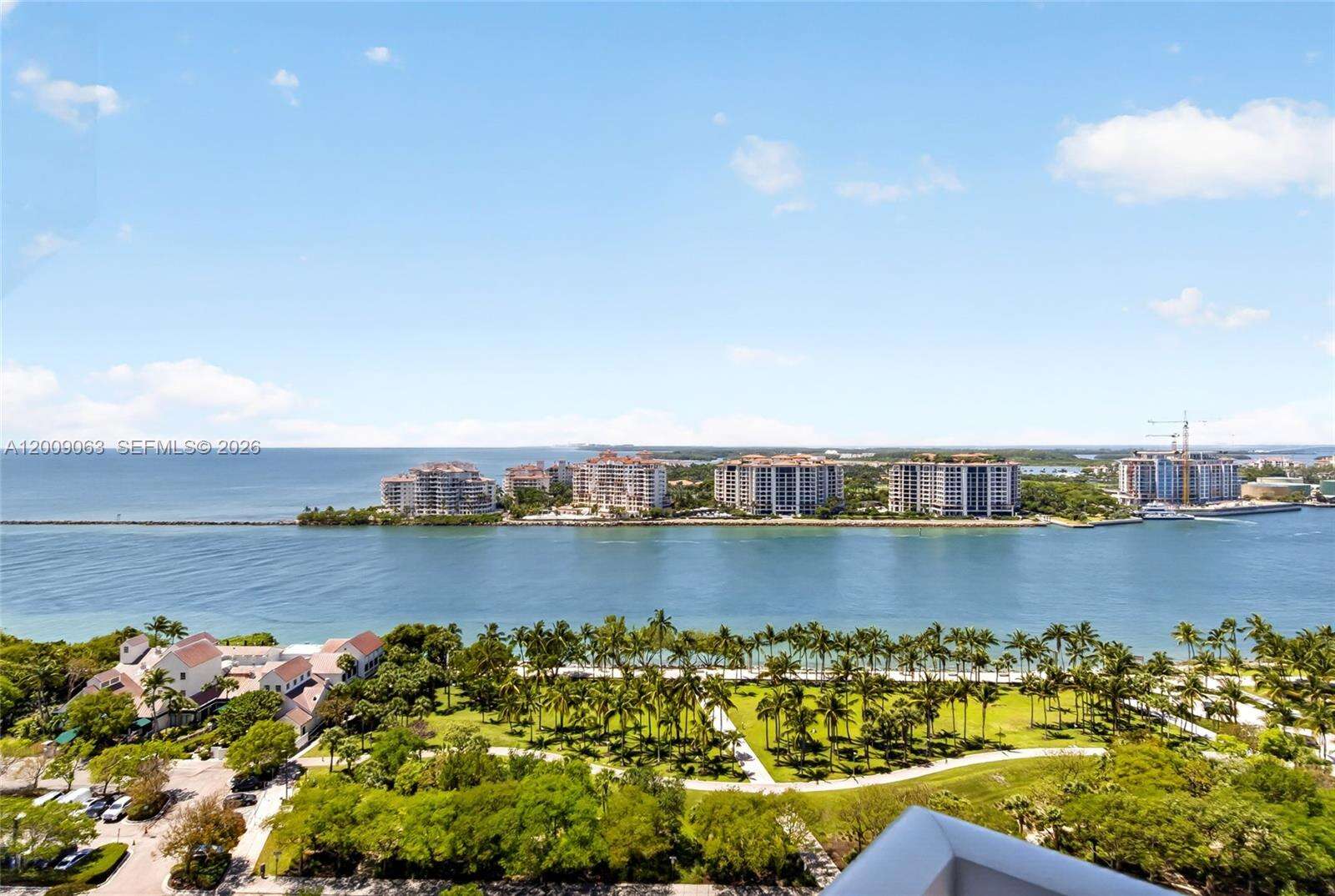 South Pointe Towers at 400 Pointe Dr, Miami Beach, FL 33139 - For Rent photo 25