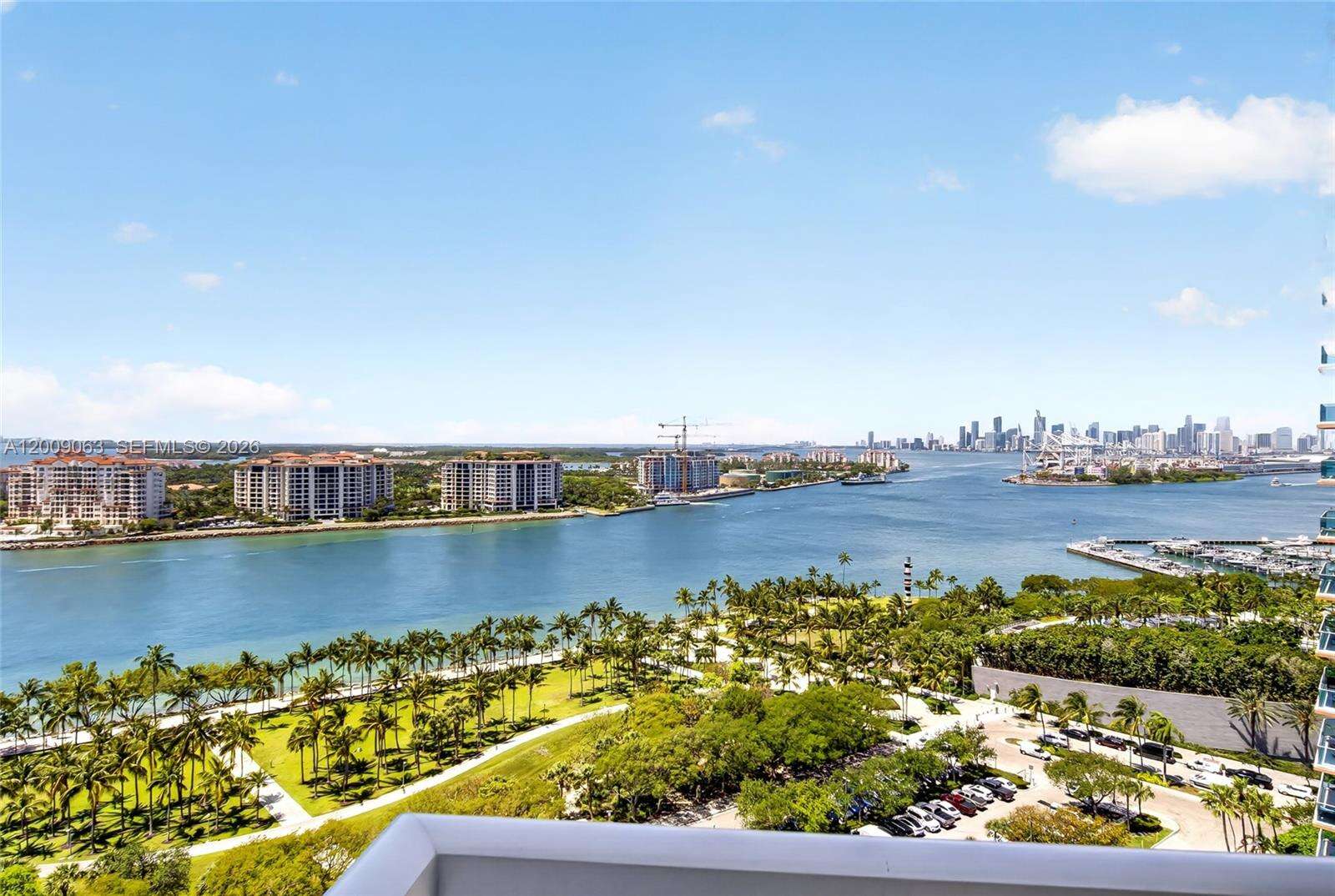 South Pointe Towers at 400 Pointe Dr, Miami Beach, FL 33139 - For Rent photo 26