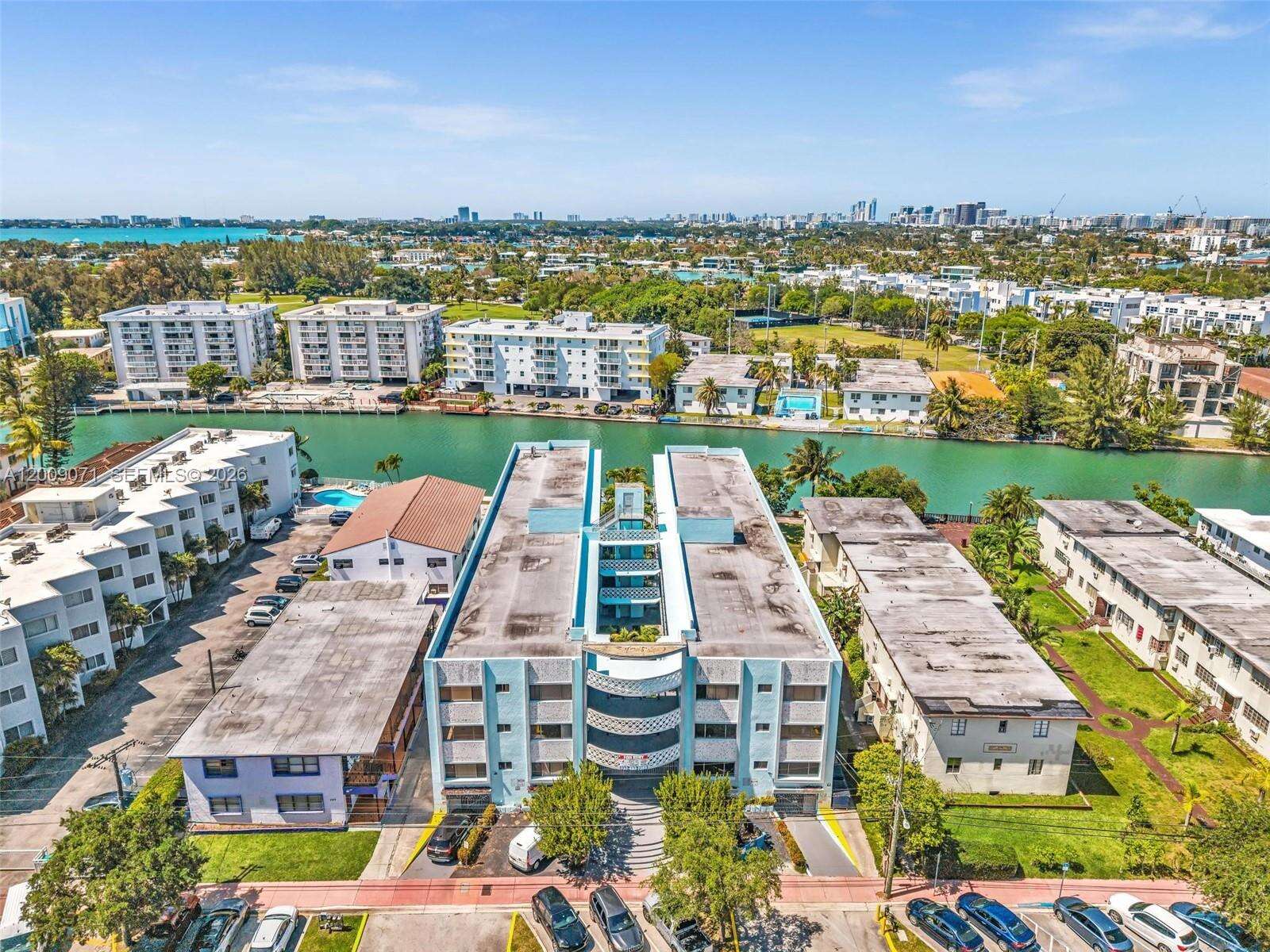 42 2Nd Rev Pl Condos for Sale & Rent | Picture 1