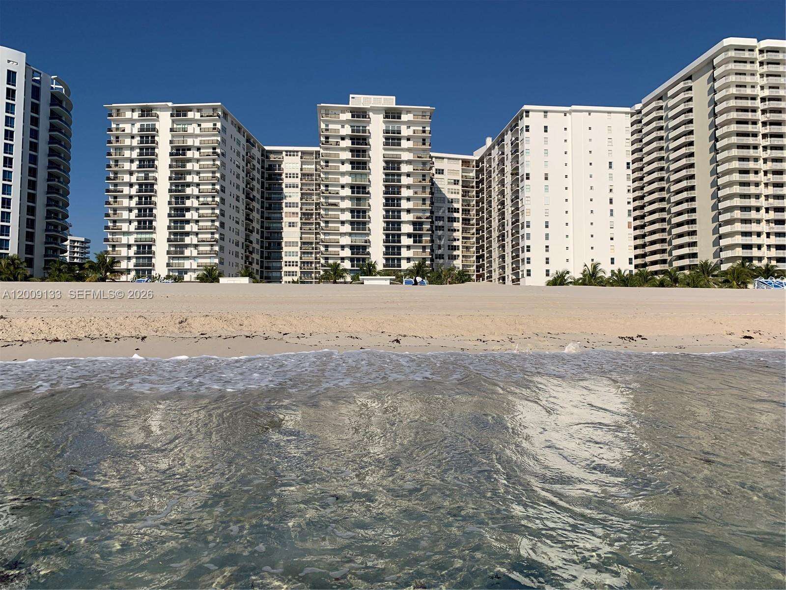 Maison Grande at 6039 Collins Ave, Miami Beach, FL 33140 - For Rent photo 2