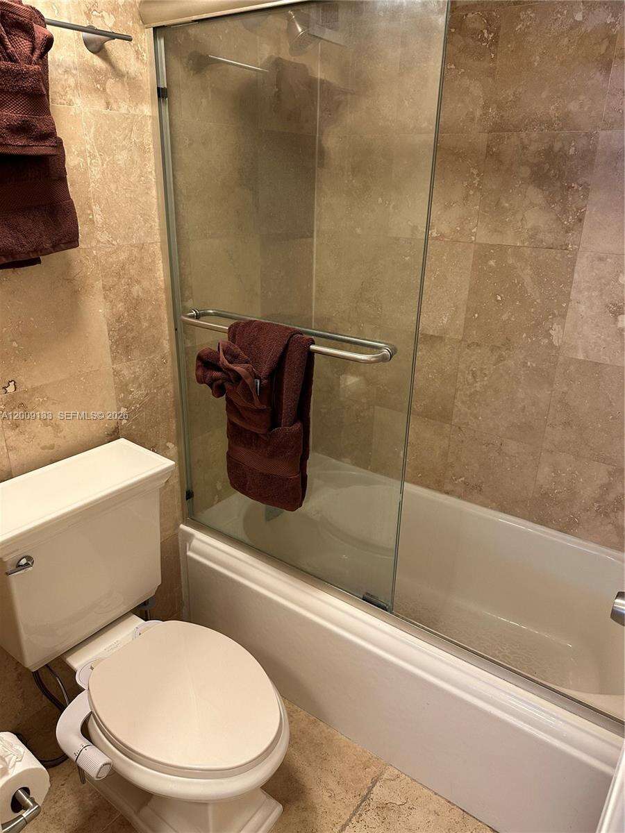 Maison Grande at 6039 Collins Ave, Miami Beach, FL 33140 - For Rent photo 12