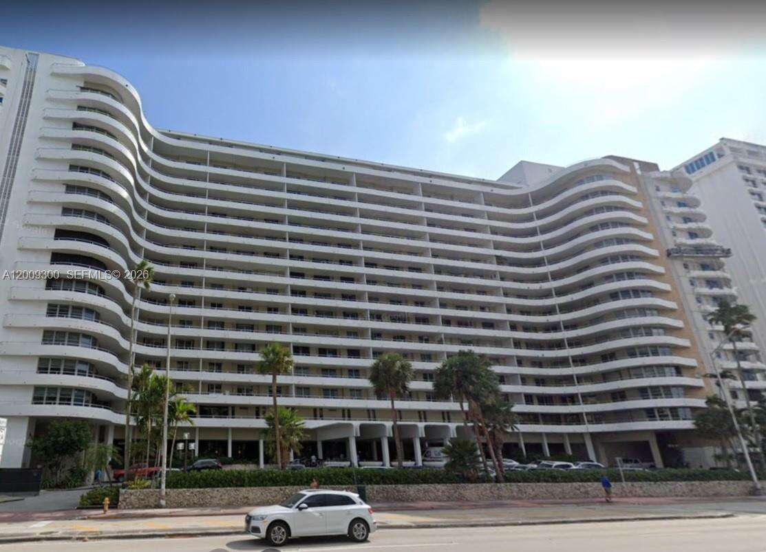 Oceanside Plaza at 5555 Collins Ave, Miami Beach, FL 33140 - For Rent photo 1