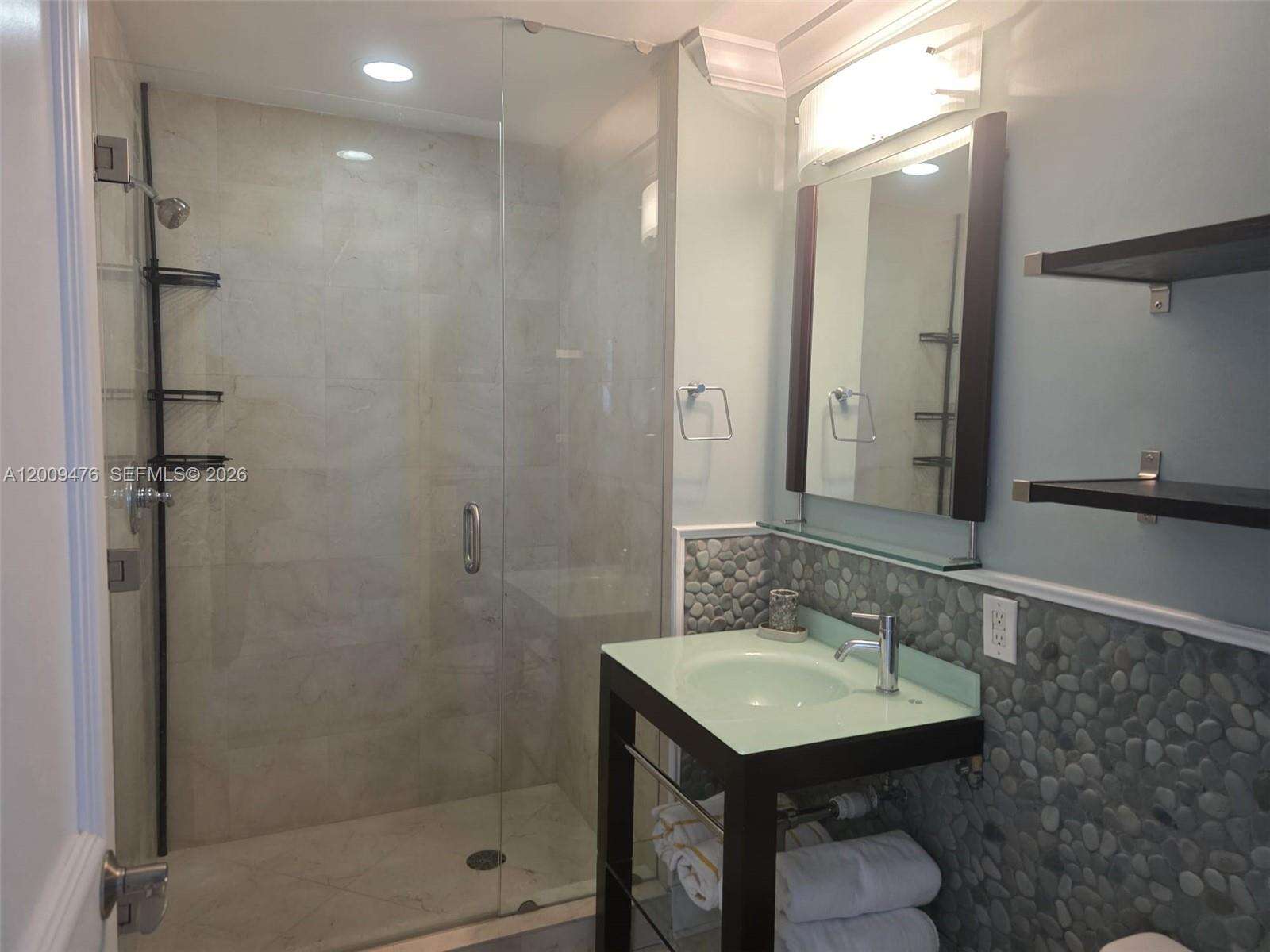 Akoya at 6365 Collins Ave, Miami Beach, FL 33141 - For Rent photo 9