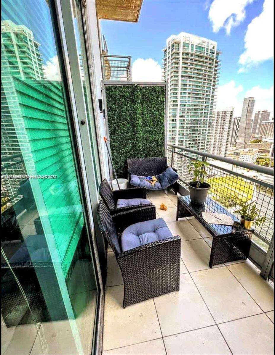 Neo Vertika at 690 1 Ct, Miami, FL 33130 - For Rent photo 15