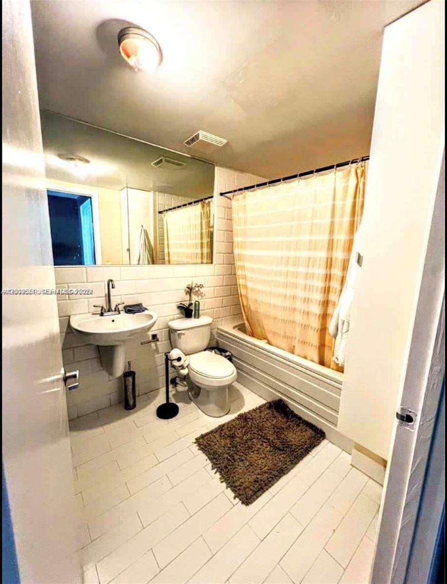 Neo Vertika at 690 1 Ct, Miami, FL 33130 - For Rent photo 16