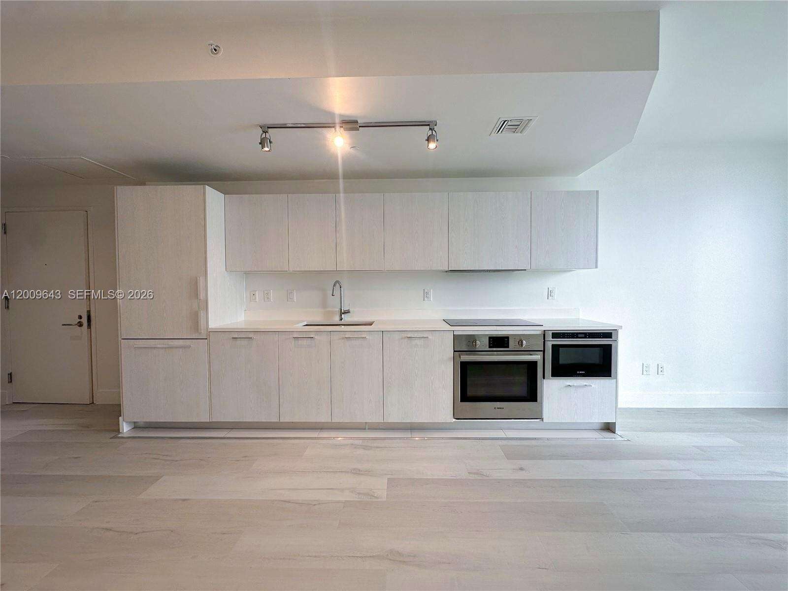 Paraiso Bayviews at 501 31 St, Miami, FL 33137 - For Rent photo 8