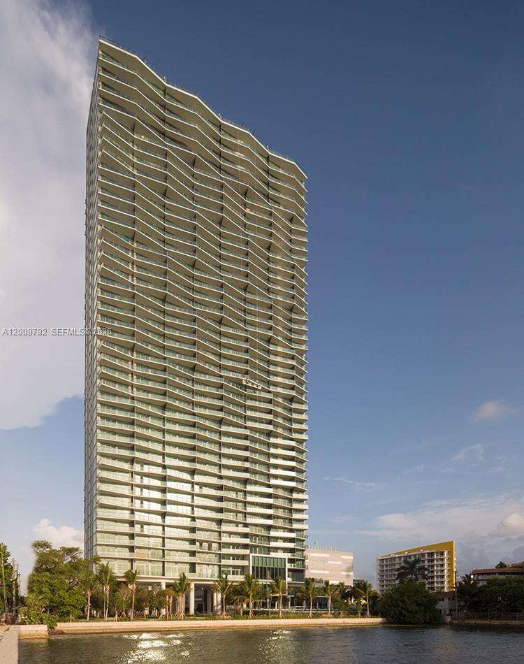 Icon Bay at 460 28 St, Miami, FL 33137 - For Rent photo 47