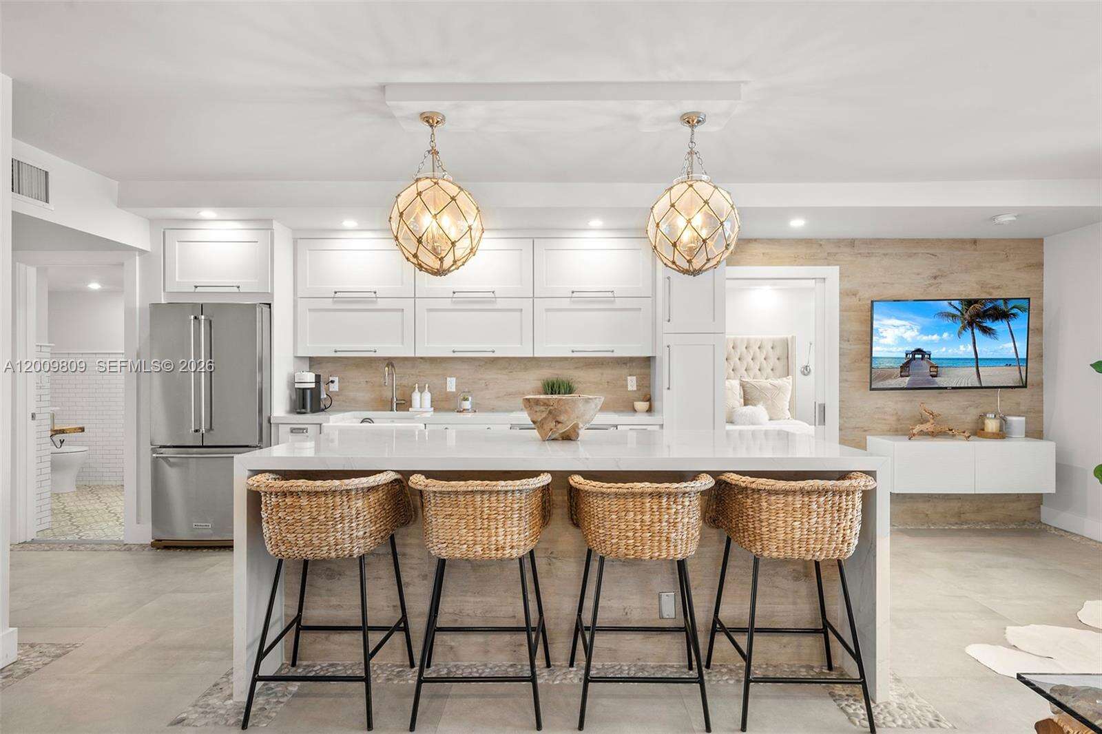 Roney Palace at 2301 Collins Ave, Miami Beach, FL 33139 - For Rent photo 2