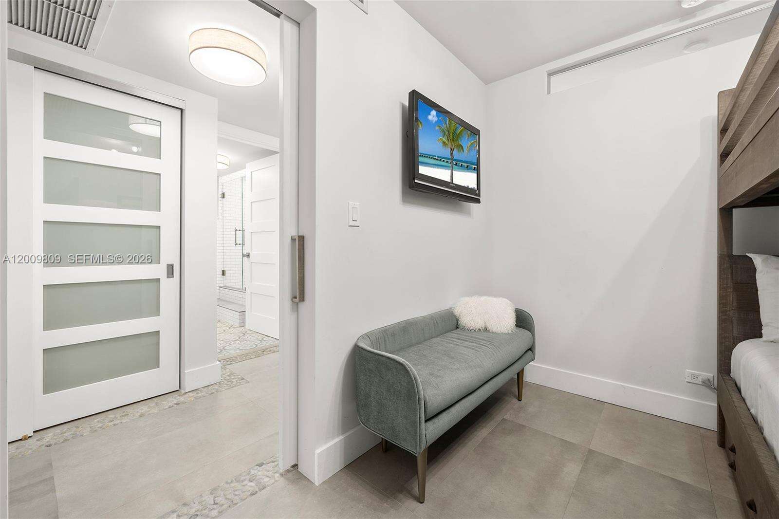 Roney Palace at 2301 Collins Ave, Miami Beach, FL 33139 - For Rent photo 16
