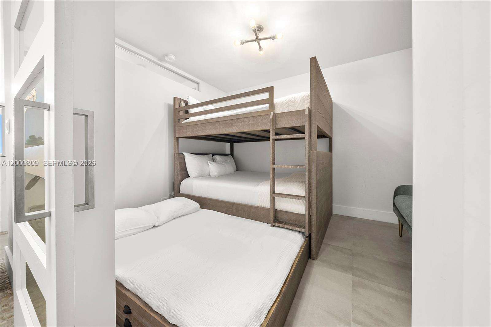 Roney Palace at 2301 Collins Ave, Miami Beach, FL 33139 - For Rent photo 18