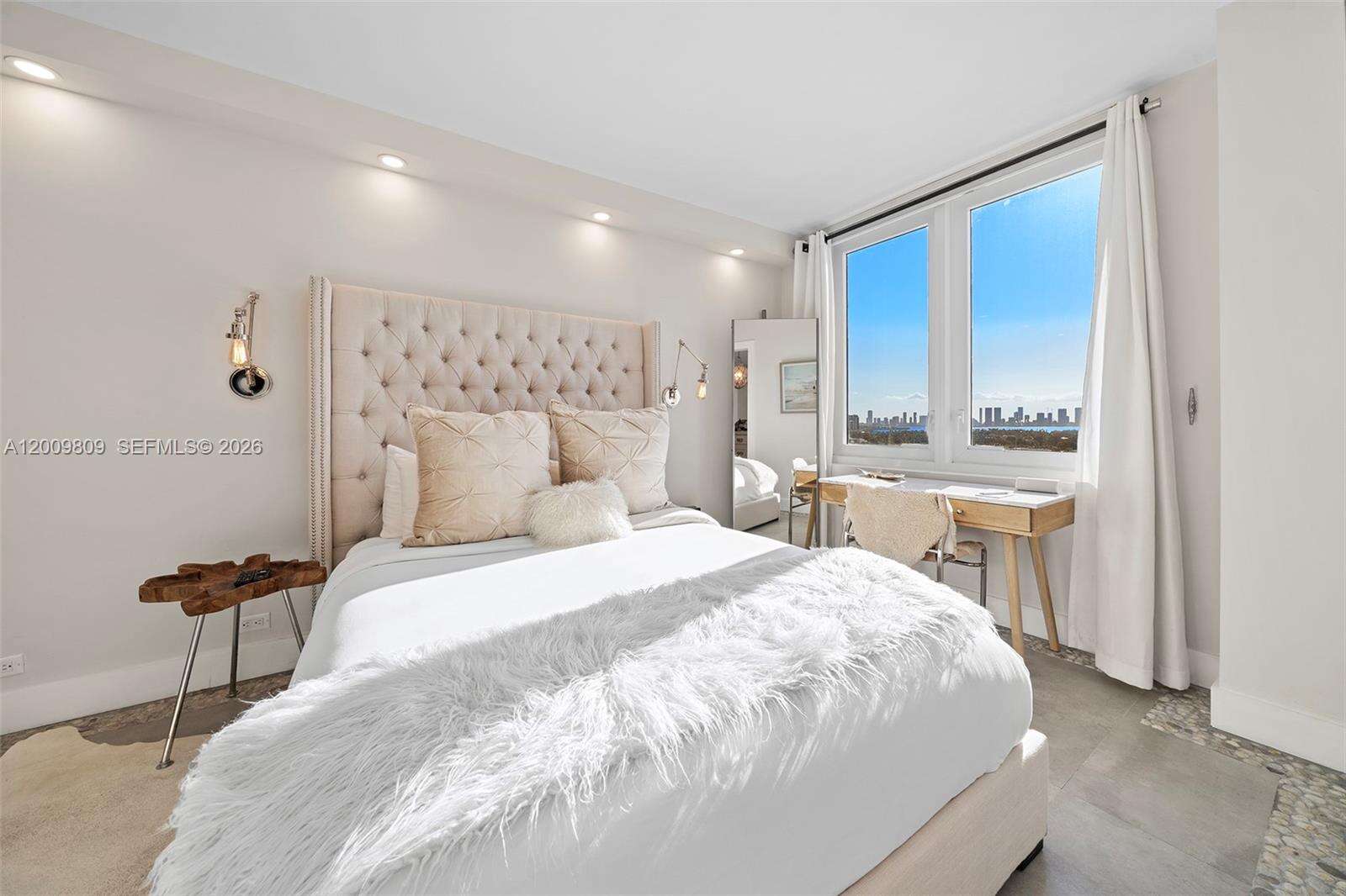 Roney Palace at 2301 Collins Ave, Miami Beach, FL 33139 - For Rent photo 19