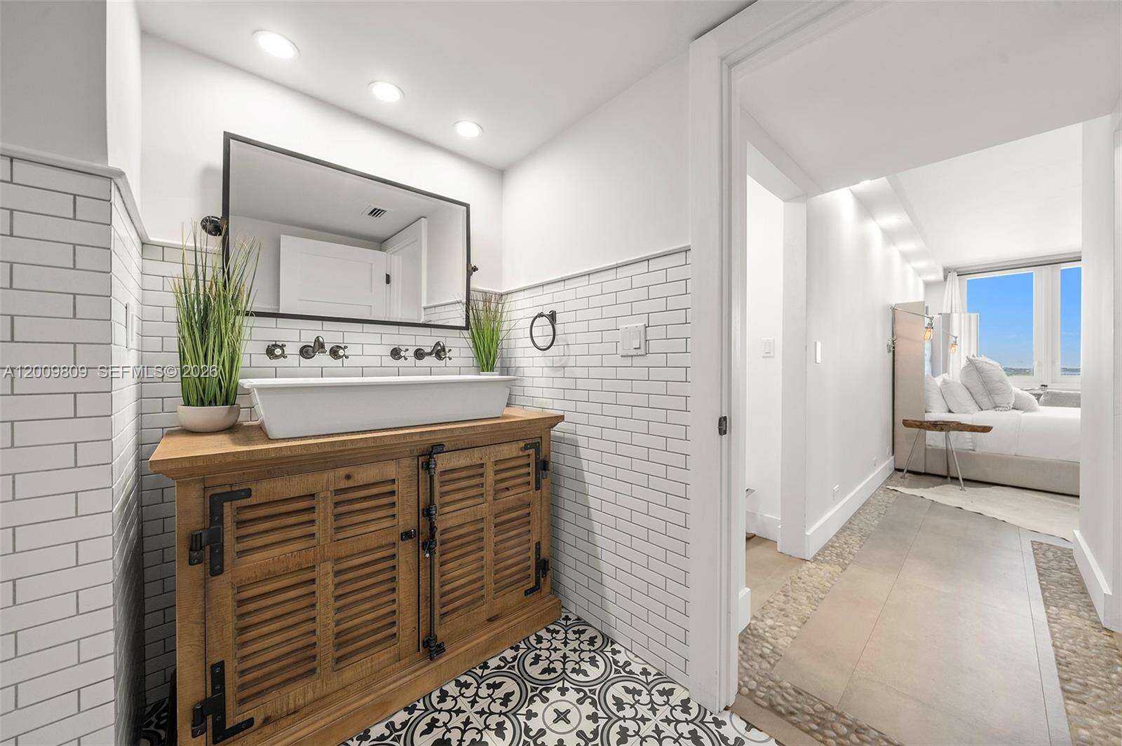 Roney Palace at 2301 Collins Ave, Miami Beach, FL 33139 - For Rent photo 26