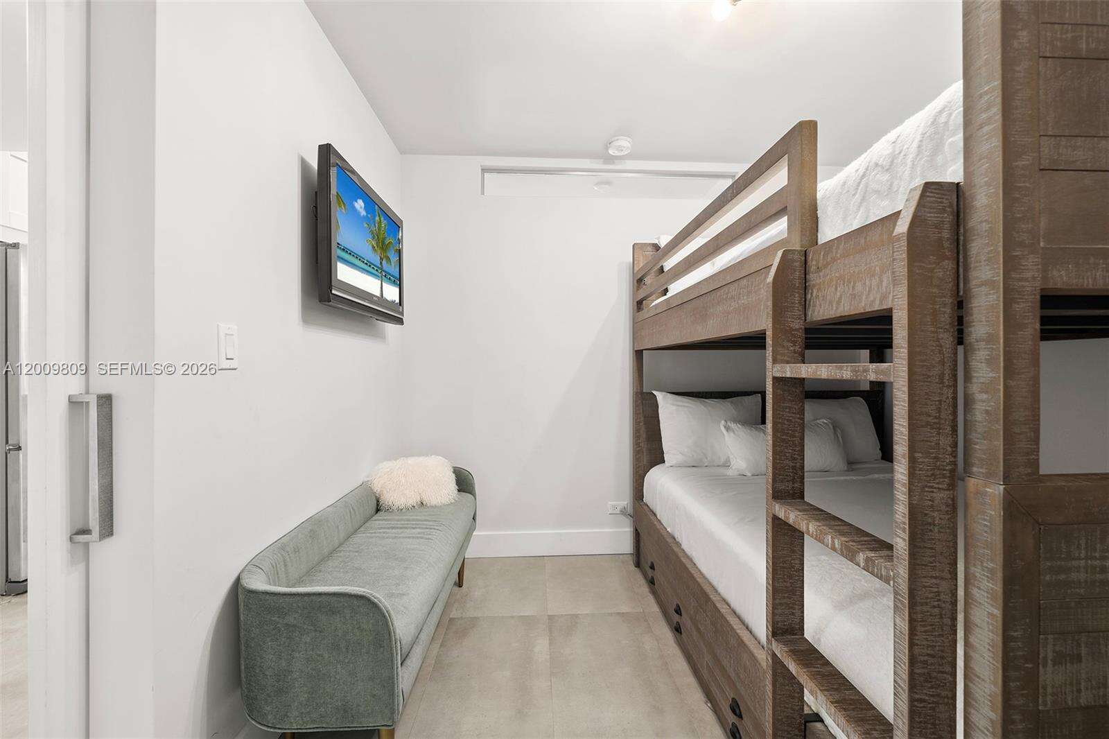 Roney Palace at 2301 Collins Ave, Miami Beach, FL 33139 - For Rent photo 4