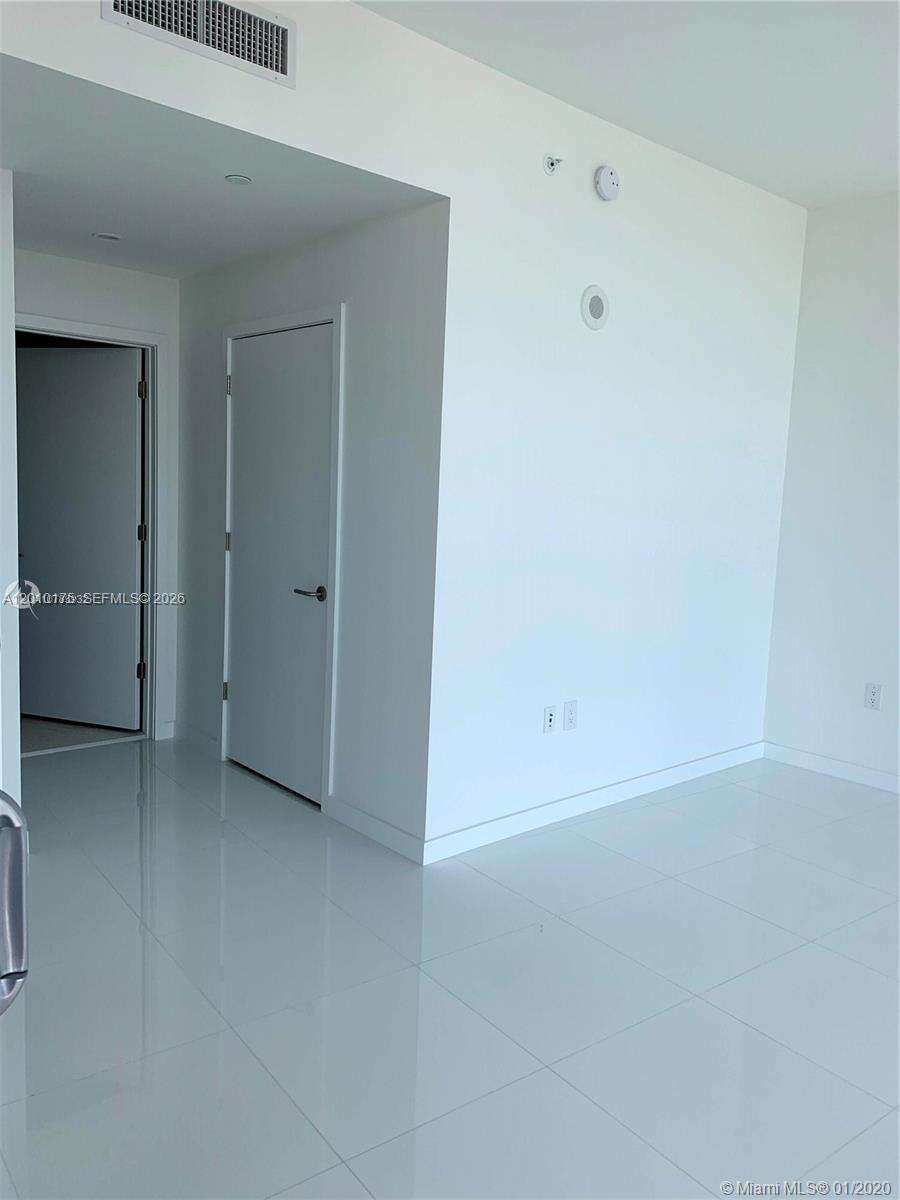 Paramount Miami Worldcenter at 851 1 Ave, Miami, FL 33132 - For Rent photo 14