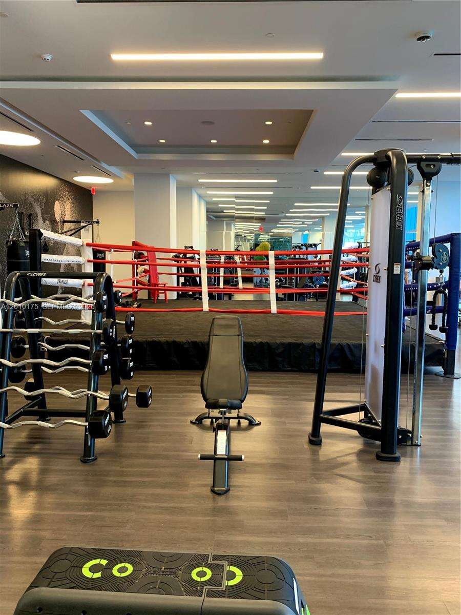 Paramount Miami Worldcenter at 851 1 Ave, Miami, FL 33132 - For Rent photo 22