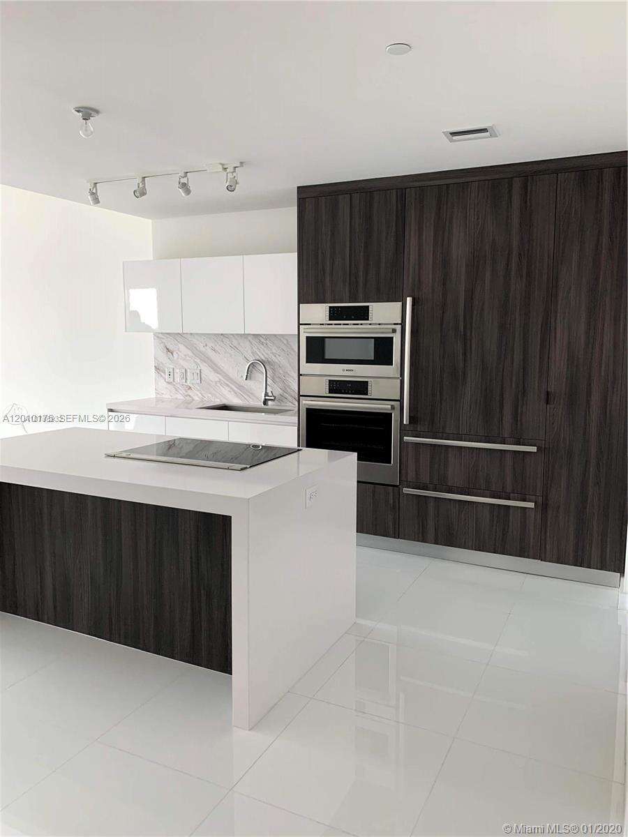 Paramount Miami Worldcenter at 851 1 Ave, Miami, FL 33132 - For Rent photo 5