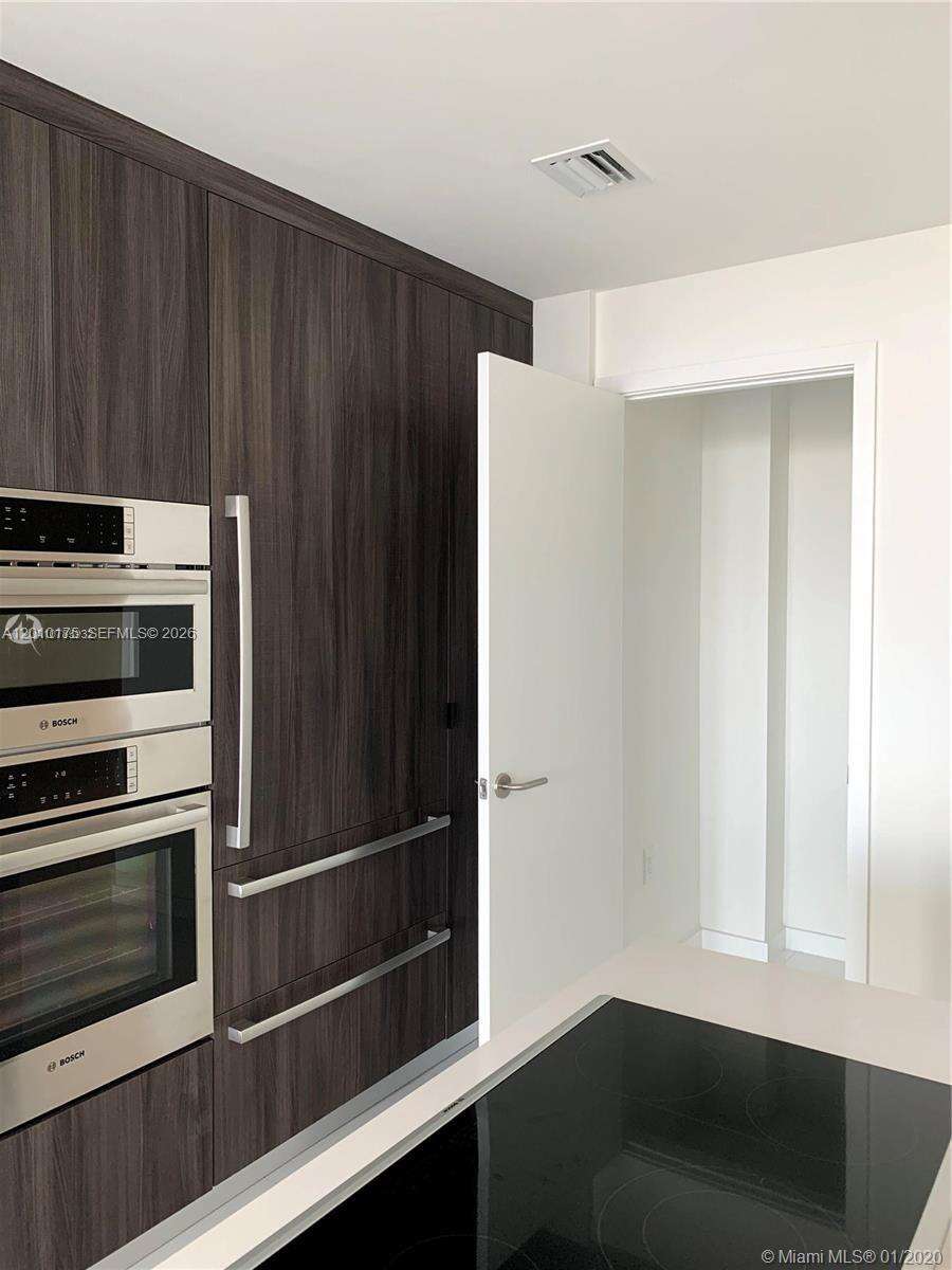 Paramount Miami Worldcenter at 851 1 Ave, Miami, FL 33132 - For Rent photo 6