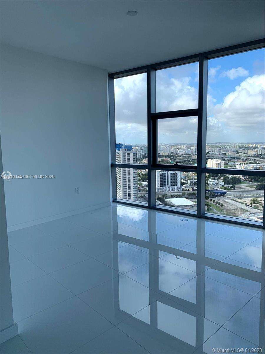 Paramount Miami Worldcenter at 851 1 Ave, Miami, FL 33132 - For Rent photo 10