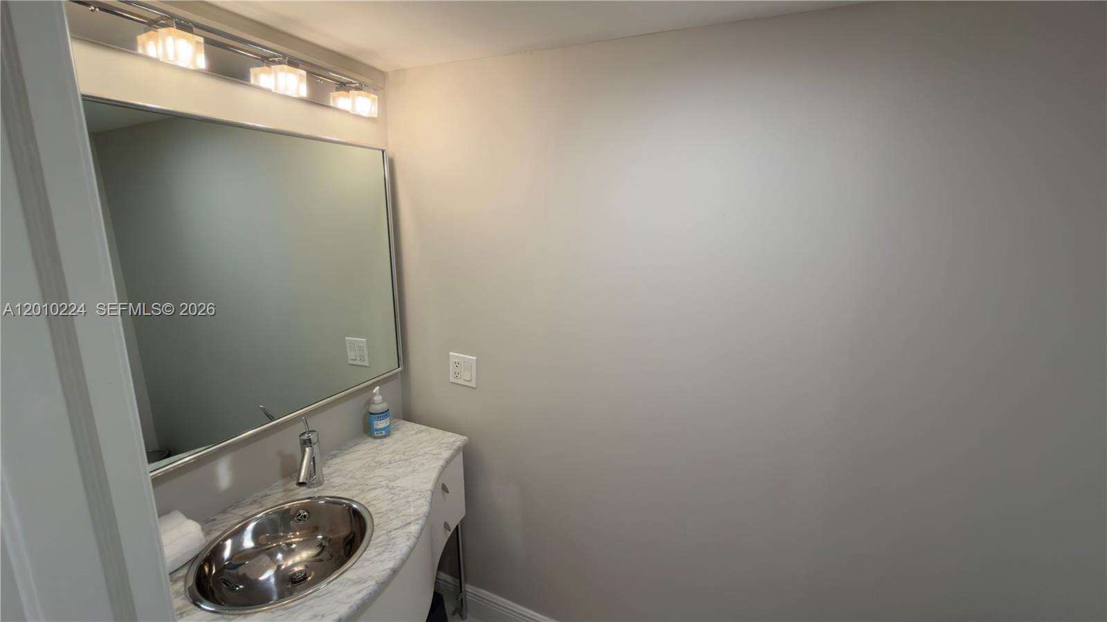 The Grand at Miami, FL 33132 - For Rent photo 11
