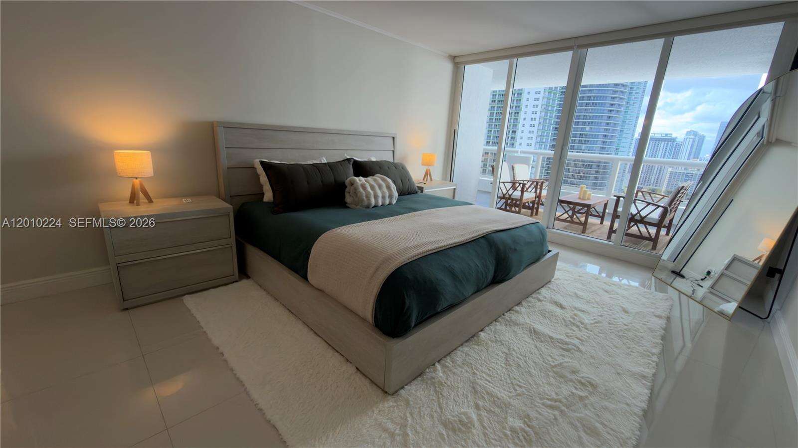 The Grand at Miami, FL 33132 - For Rent photo 6