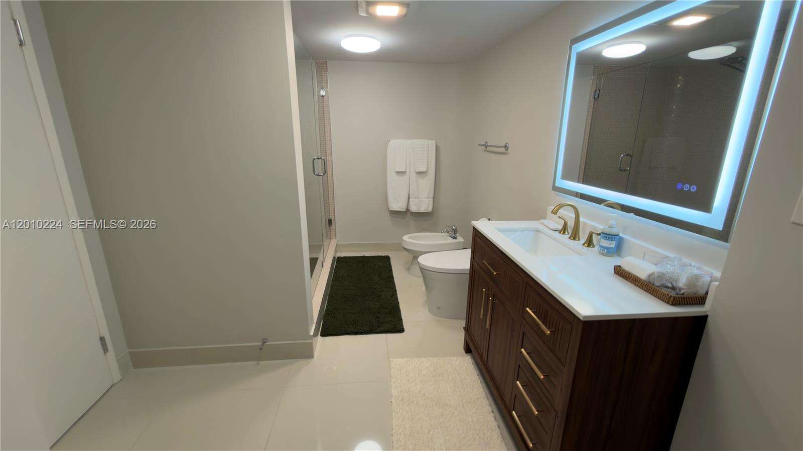 The Grand at Miami, FL 33132 - For Rent photo 9