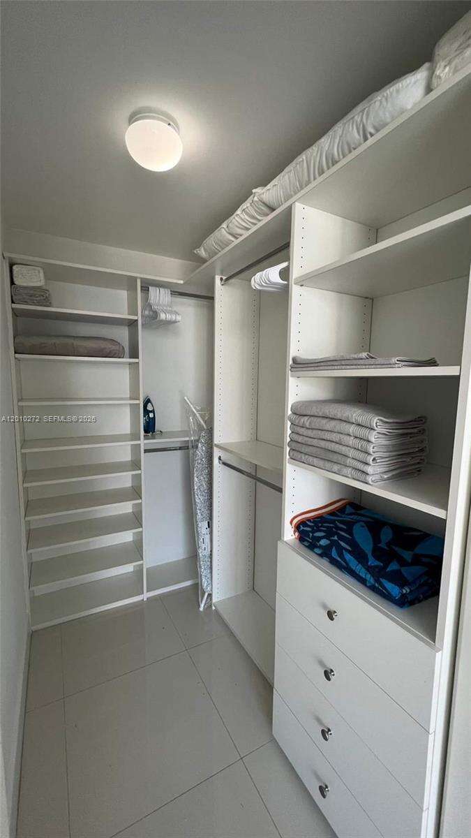 Brickell House at 1300 Brickell Bay Dr, Miami, FL 33131 - For Rent photo 18