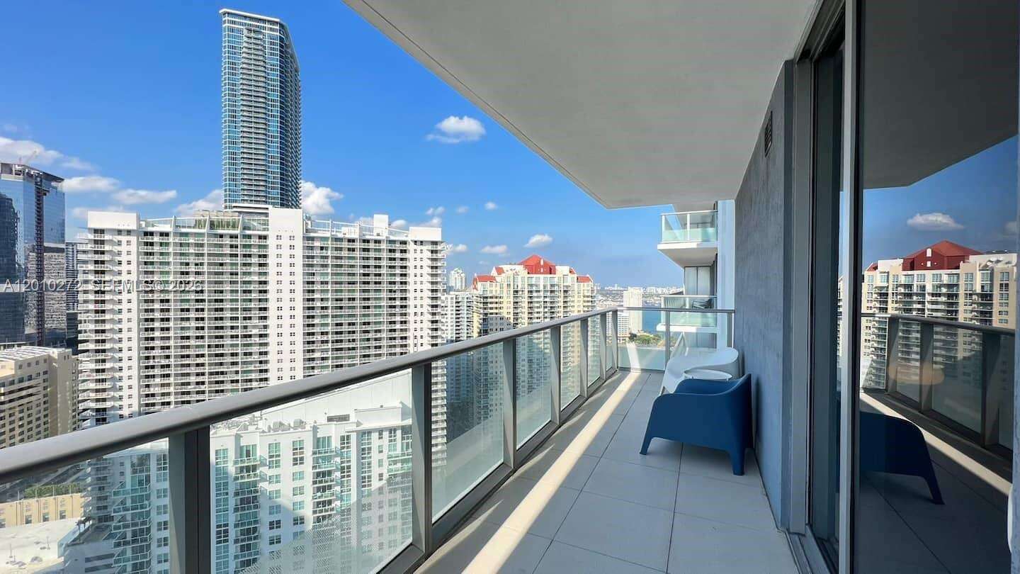 Brickell House at 1300 Brickell Bay Dr, Miami, FL 33131 - For Rent photo 24