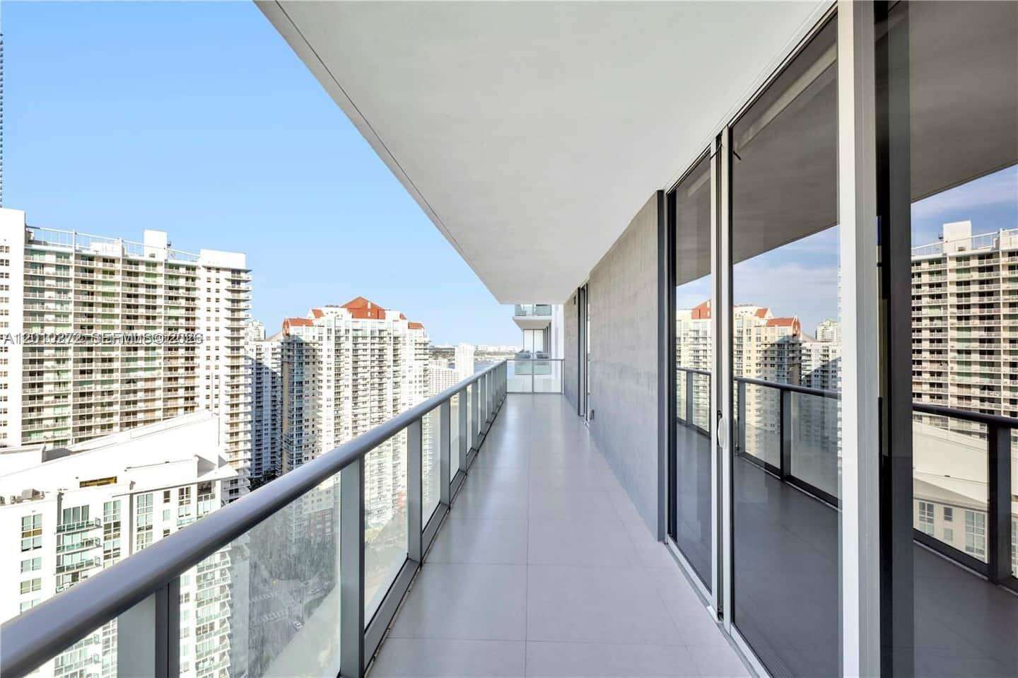 Brickell House at 1300 Brickell Bay Dr, Miami, FL 33131 - For Rent photo 28