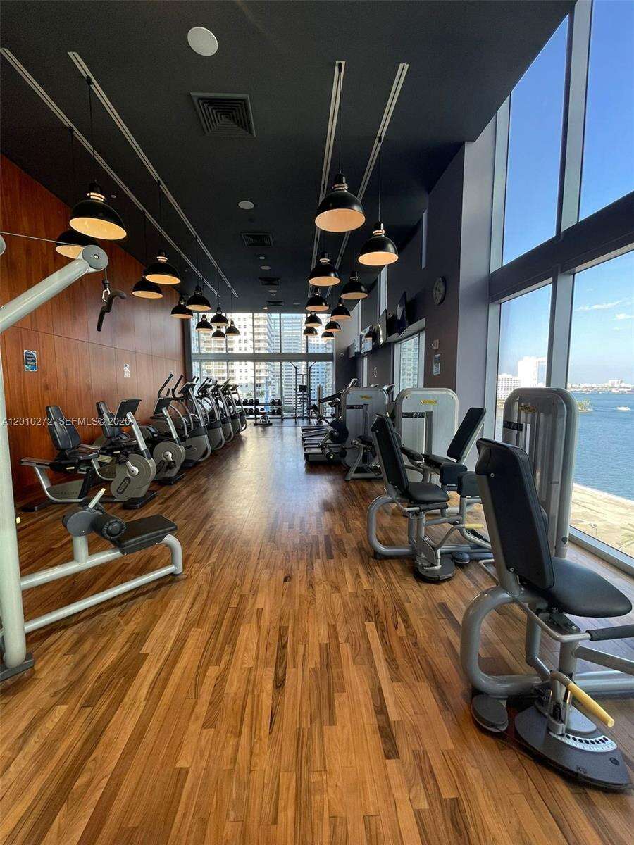Brickell House at 1300 Brickell Bay Dr, Miami, FL 33131 - For Rent photo 31