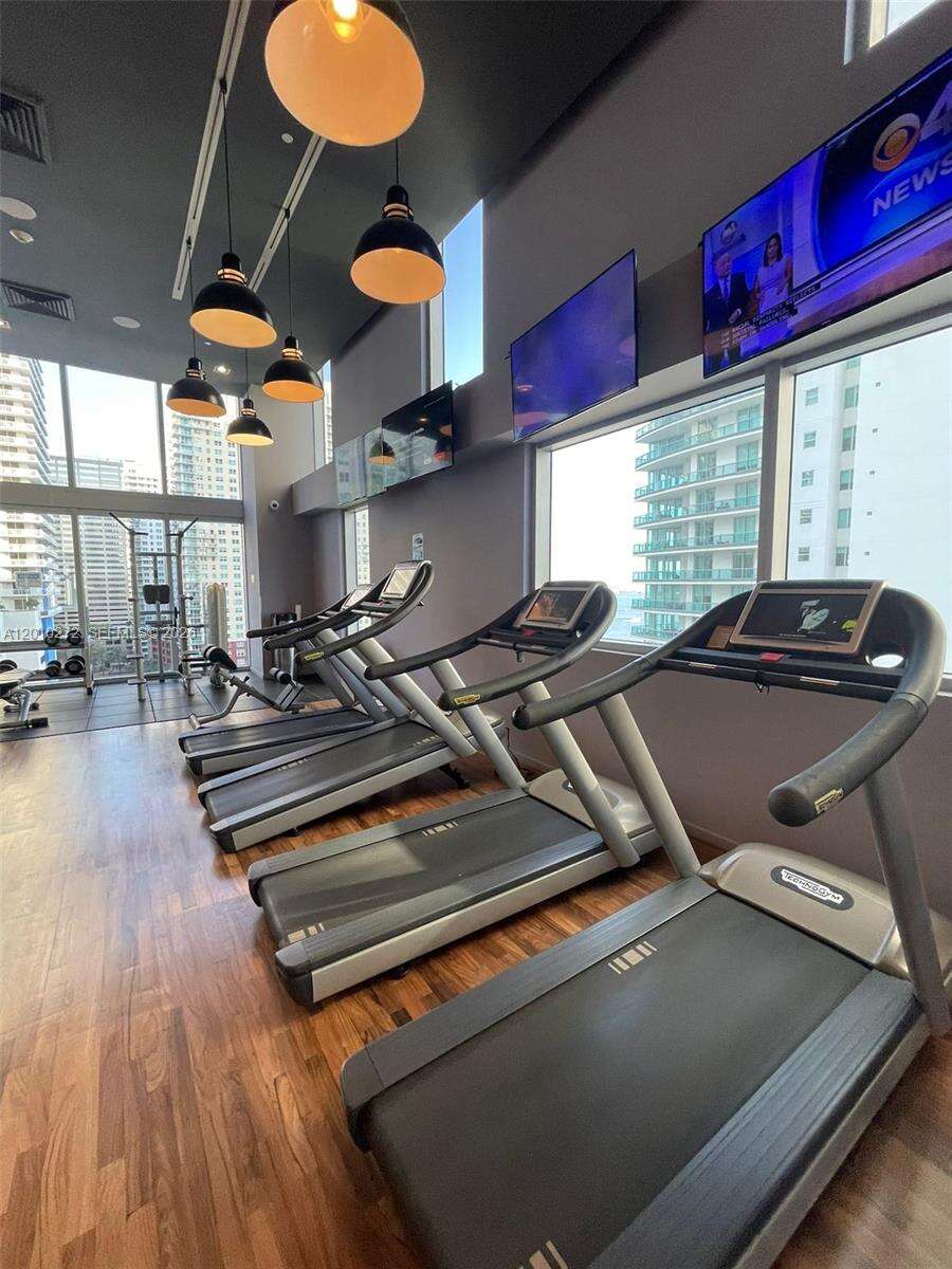 Brickell House at 1300 Brickell Bay Dr, Miami, FL 33131 - For Rent photo 34
