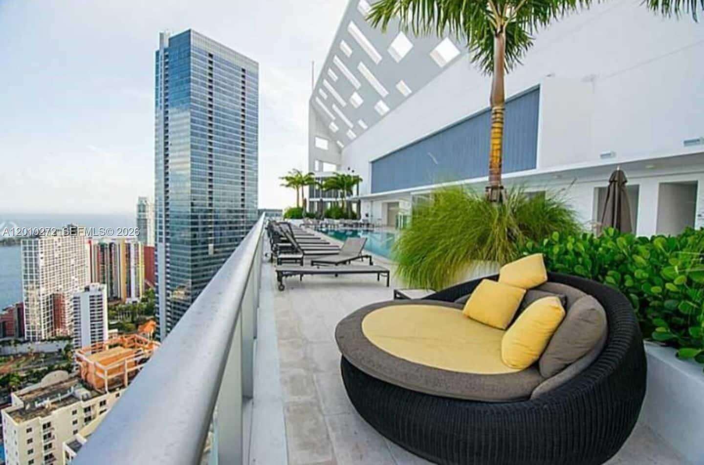 Brickell House at 1300 Brickell Bay Dr, Miami, FL 33131 - For Rent photo 37