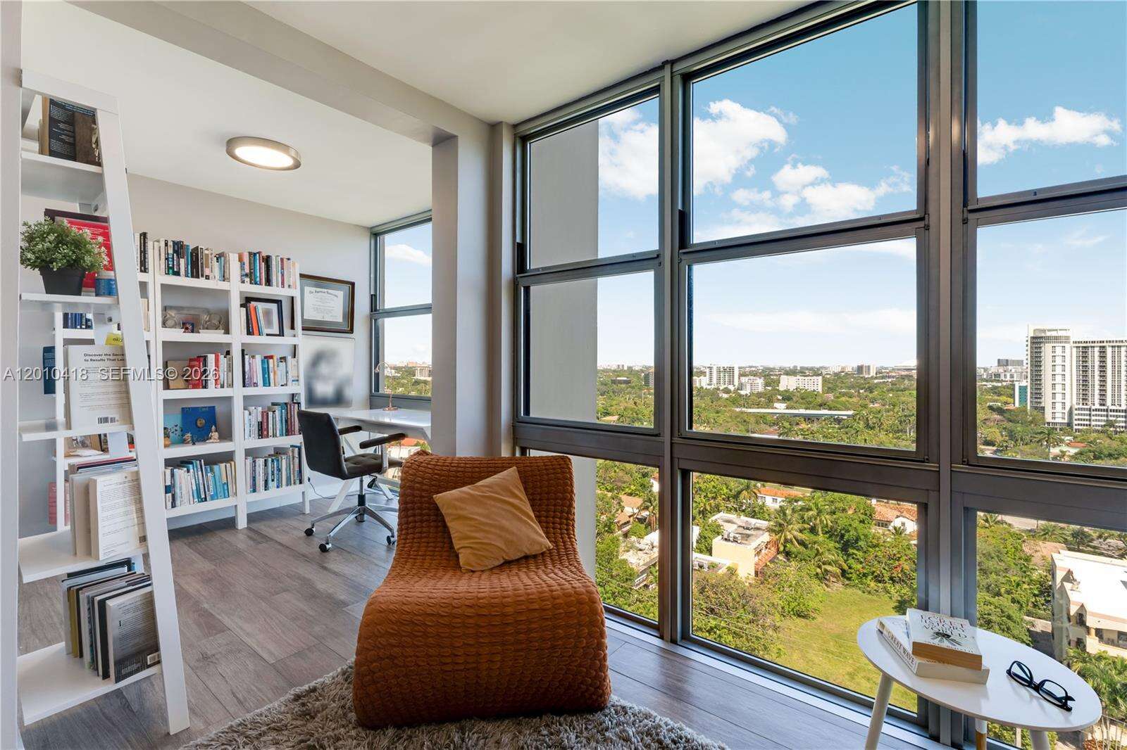 Brickell Place at 1901 Brickell Ave, Miami, FL 33129 - For Rent photo 14