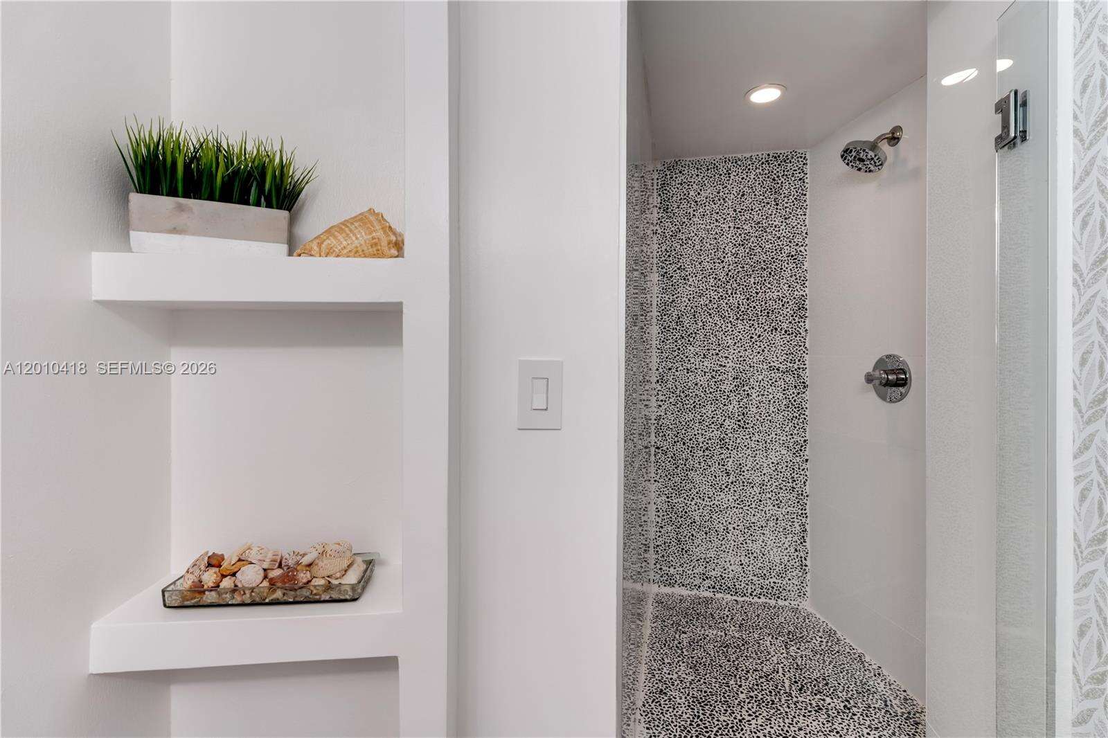 Brickell Place at 1901 Brickell Ave, Miami, FL 33129 - For Rent photo 19