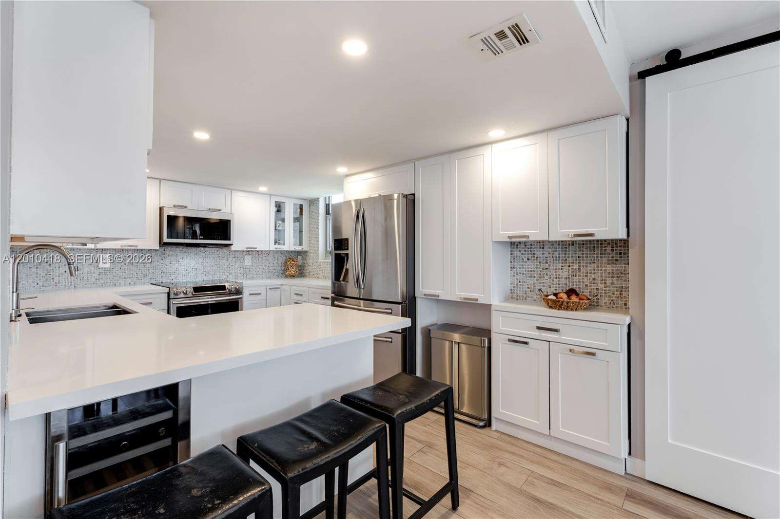 Brickell Place at 1901 Brickell Ave, Miami, FL 33129 - For Rent photo 8