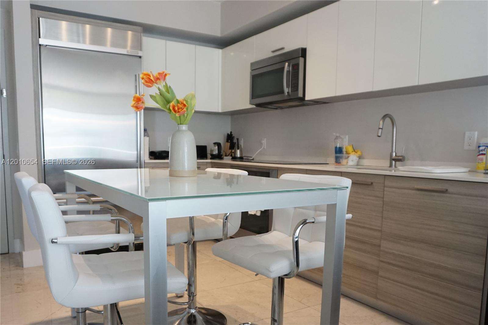 Brickell House at 1300 Brickell Bay Dr, Miami, FL 33131 - For Rent photo 4