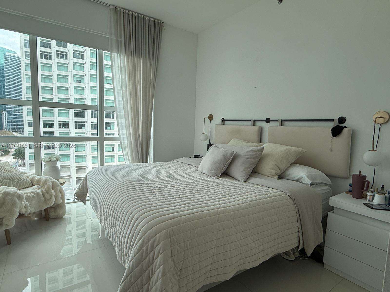 The Plaza On Brickell West at 951 Brickell Ave, Miami, FL 33131 - For Rent photo 6