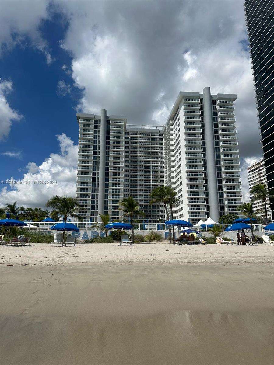 Parker Plaza at 2030 Ocean Dr, Hallandale Beach, FL 33009 - For Rent photo 1