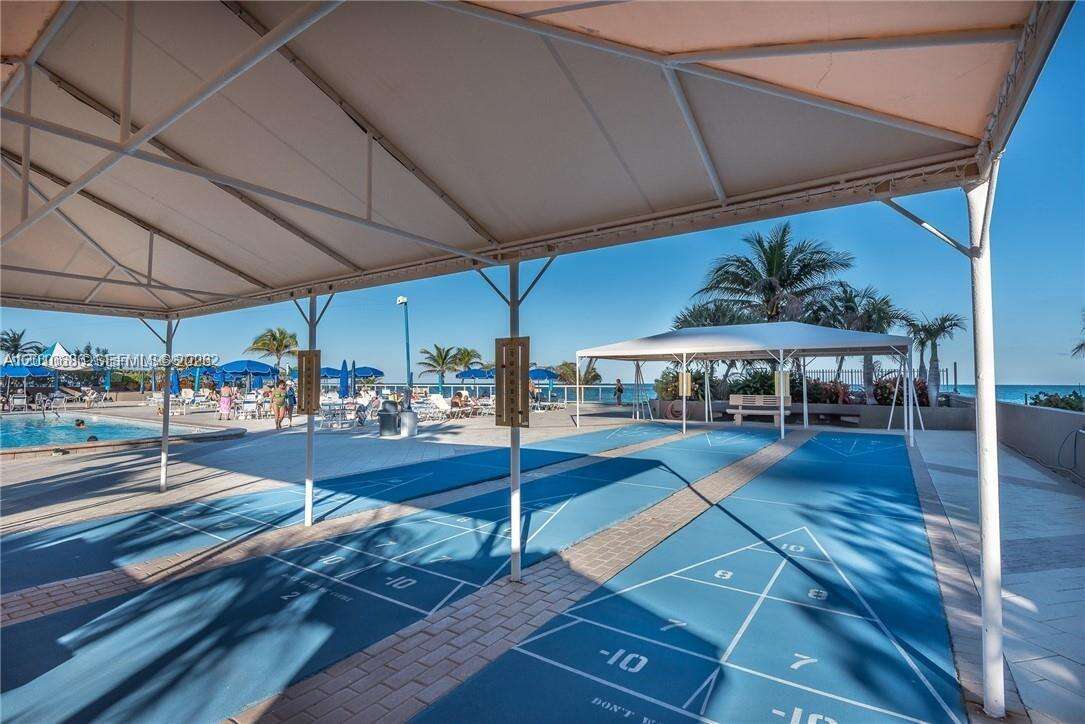 Parker Plaza at 2030 Ocean Dr, Hallandale Beach, FL 33009 - For Rent photo 12