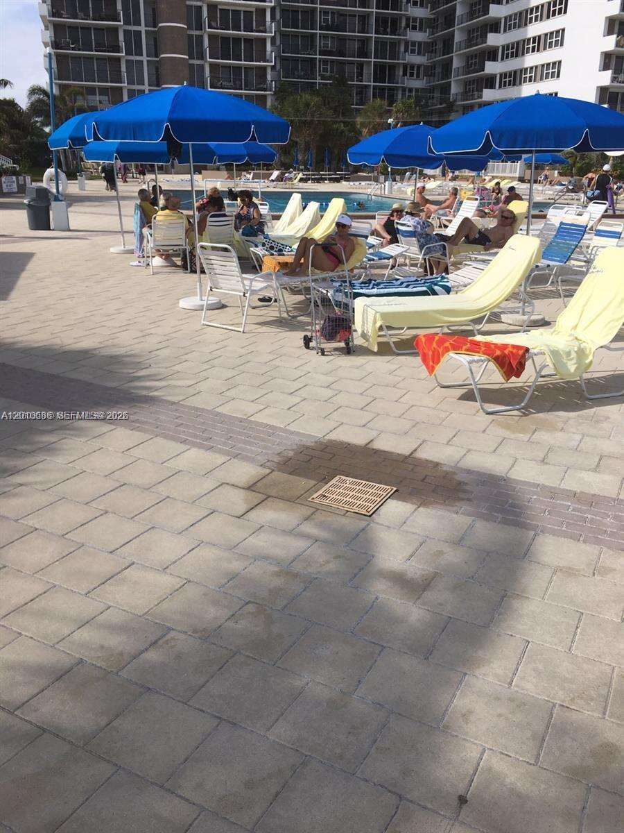 Parker Plaza at 2030 Ocean Dr, Hallandale Beach, FL 33009 - For Rent photo 16