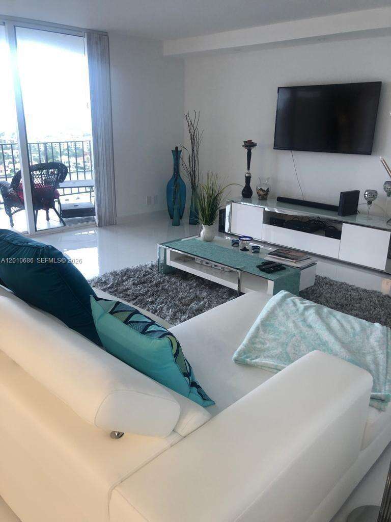 Parker Plaza at 2030 Ocean Dr, Hallandale Beach, FL 33009 - For Rent photo 33